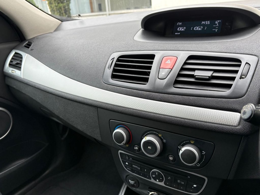 Used Renault Megane 2009 for sale - 77855468: Photo 22