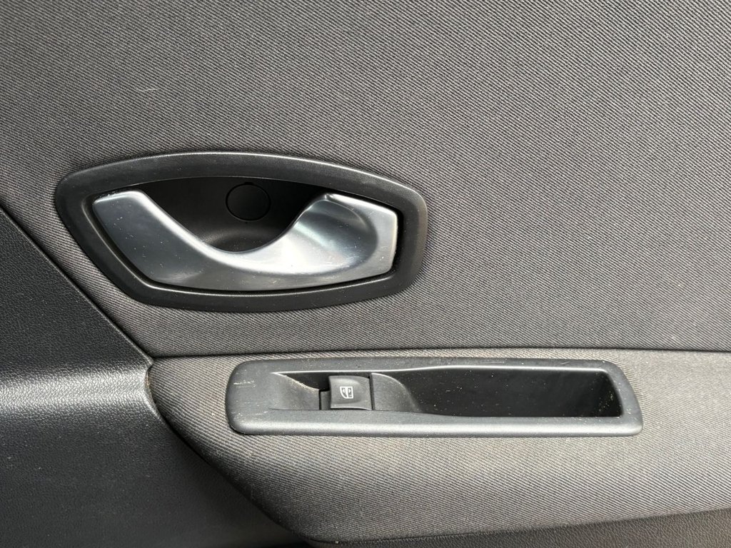 Used Renault Megane 2009 for sale - 77855468: Photo 24