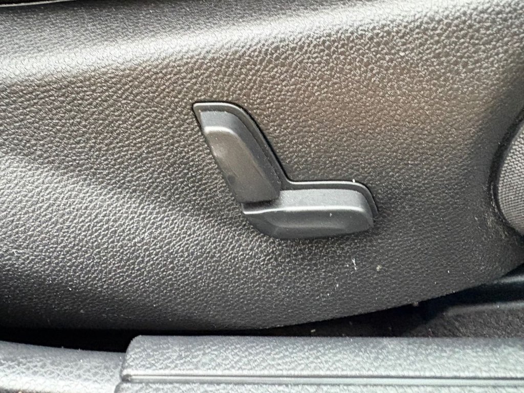 Used Mercedes-Benz C Class 2013 for sale - 77250270: Photo 36