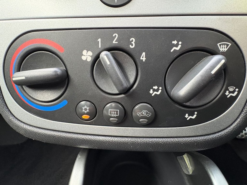 Used Vauxhall Tigra 2008 for sale - 77879482: Photo 20