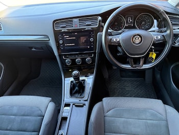 Used Volkswagen Golf 2018 for sale - 78358485: Photo