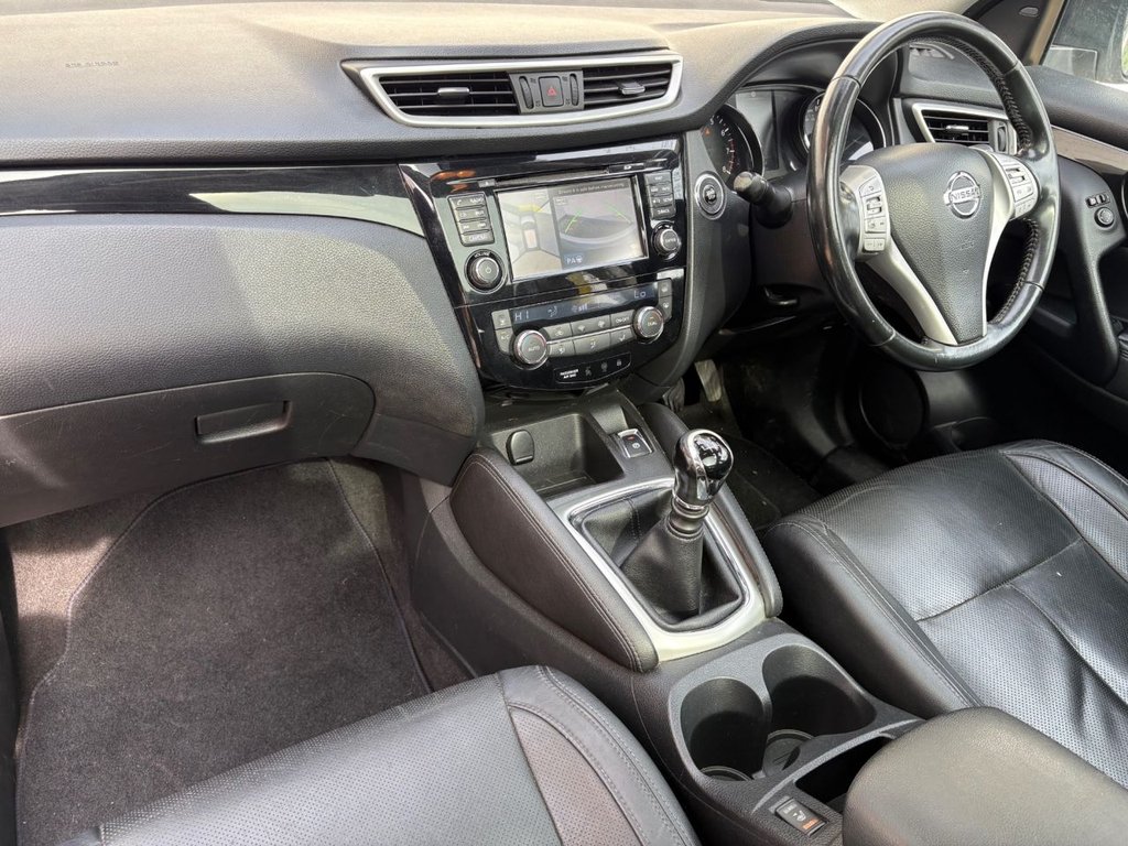 Used Nissan Qashqai 2015 for sale - 77959798: Photo 3