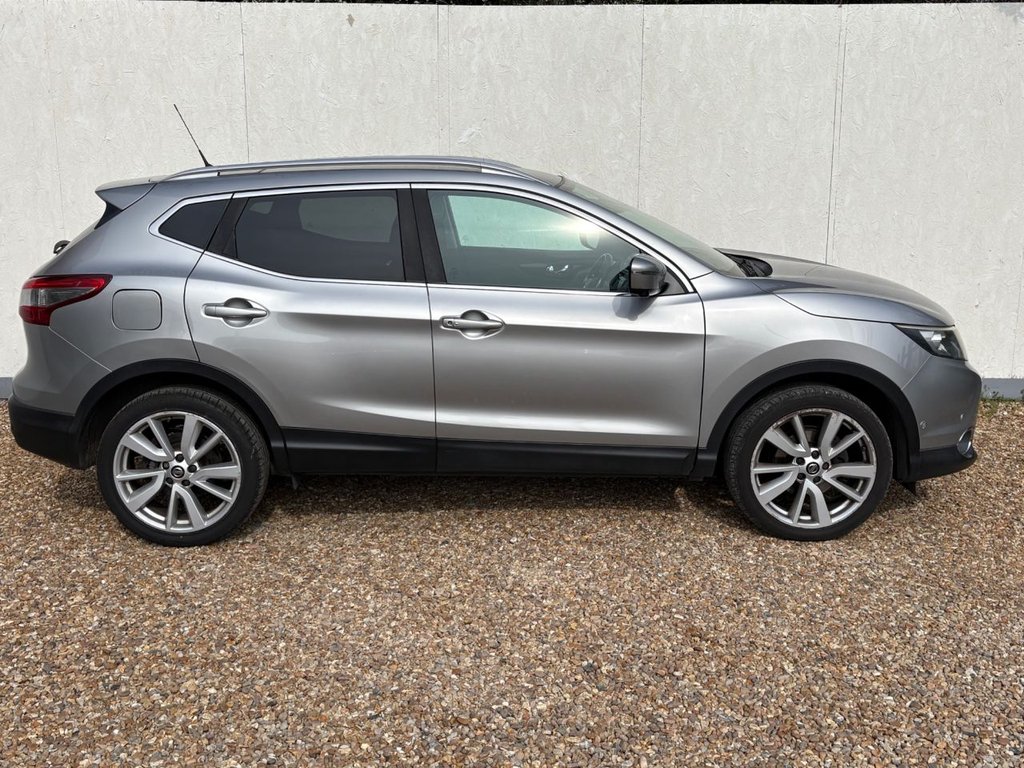 Used Nissan Qashqai 2015 for sale - 77959798: Photo 8