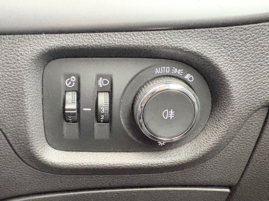 Used Vauxhall Astra 2017 for sale - 78017726: Photo 32