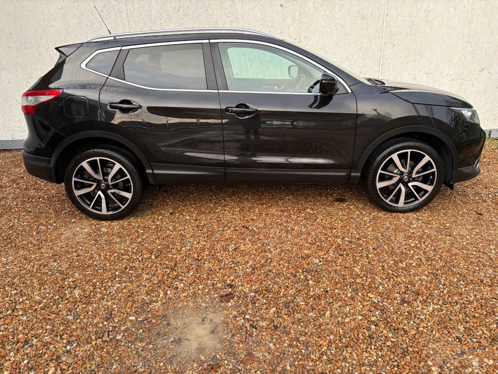 Used Nissan Qashqai 2015 for sale - 77341927: Photo 10