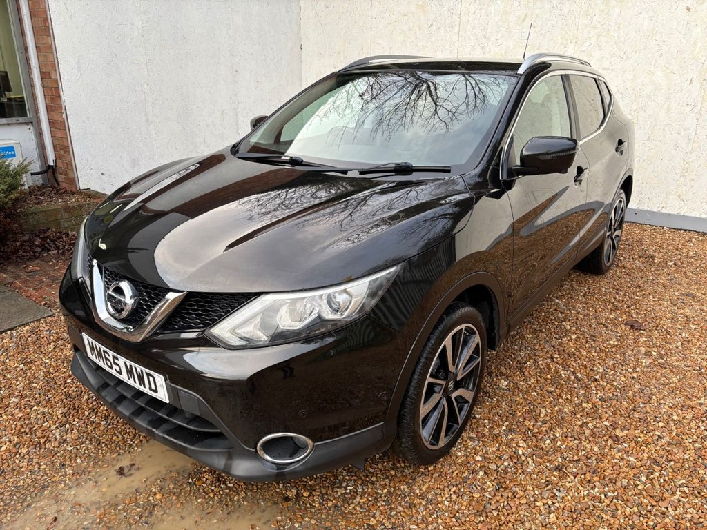 Used Nissan Qashqai 2015 for sale - 77341927: Photo 2