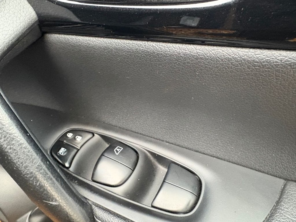 Used Nissan Qashqai 2015 for sale - 77341927: Photo 35