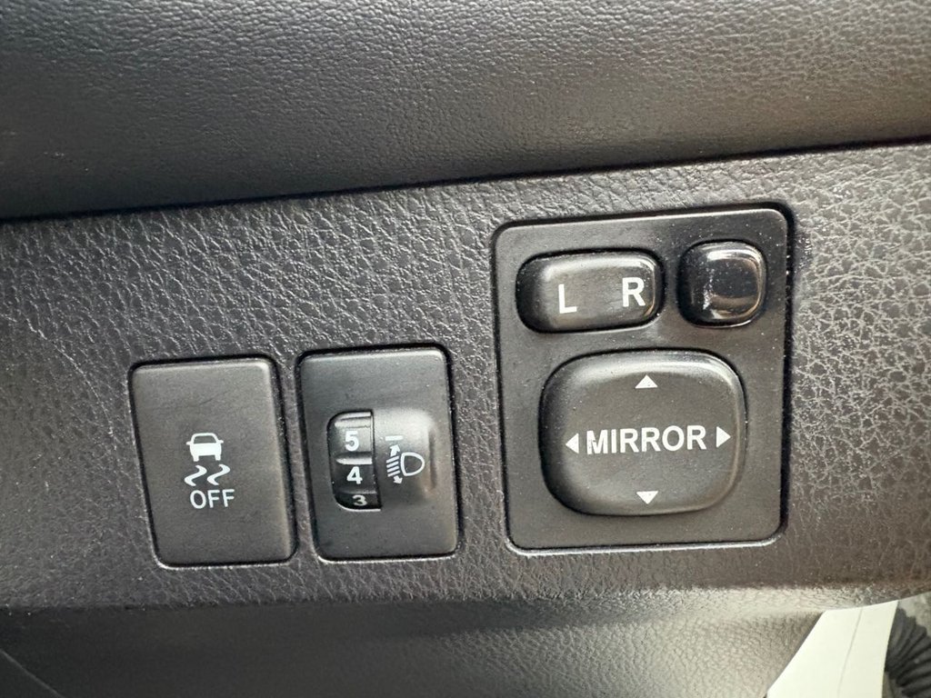 Used Toyota RAV4 2014 for sale - 77792109: Photo 40