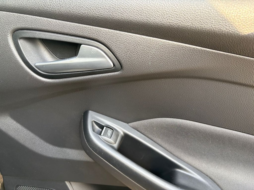 Used Ford Focus 2017 for sale - 77027077: Photo 34