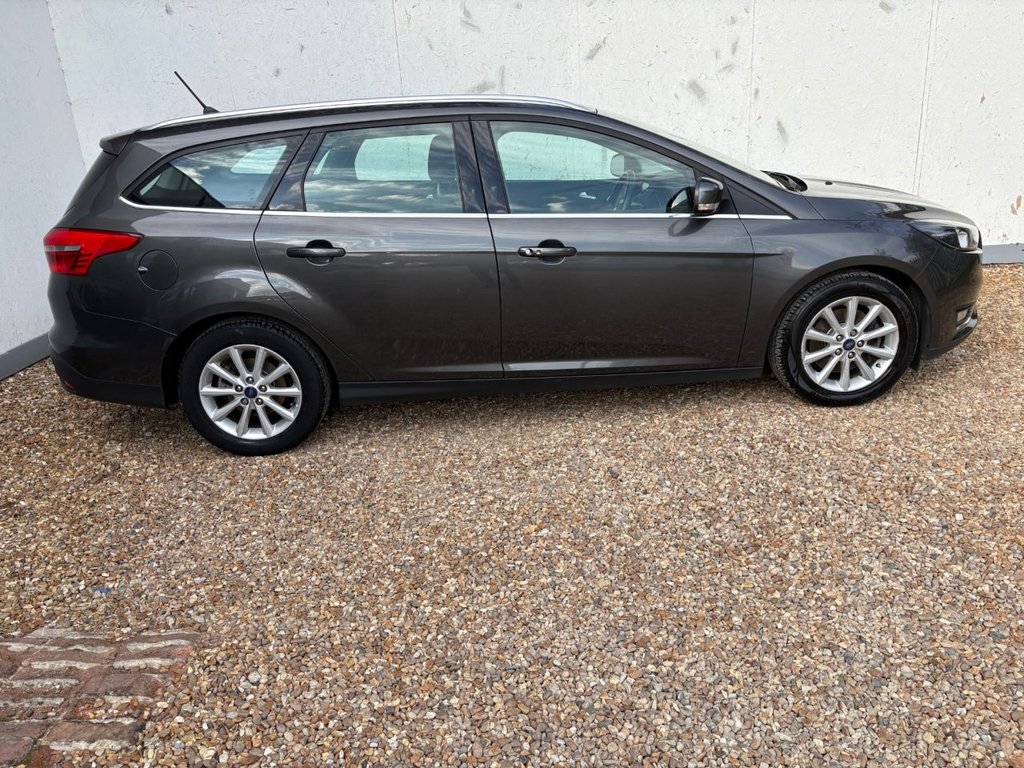 Used Ford Focus 2017 for sale - 77027077: Photo 9