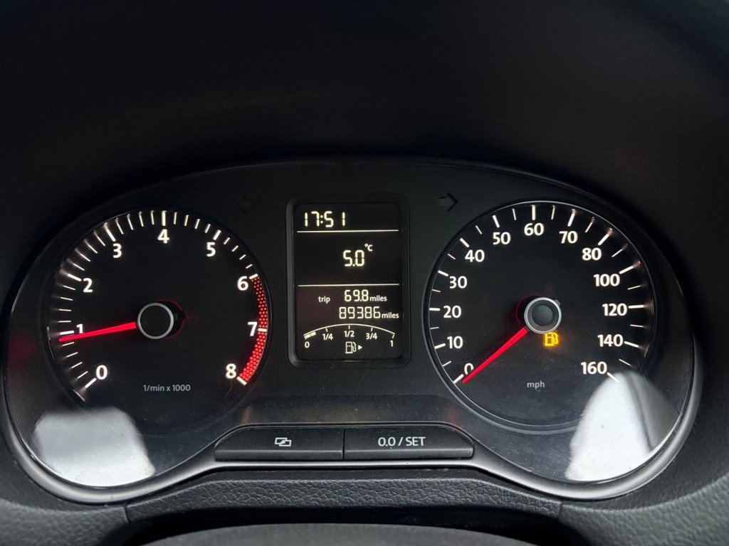 Used Volkswagen Polo 2010 for sale - 77547141: Photo 14