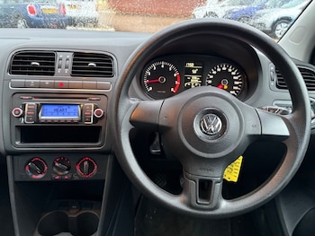 Used Volkswagen Polo 2010 for sale - 77547141: Photo