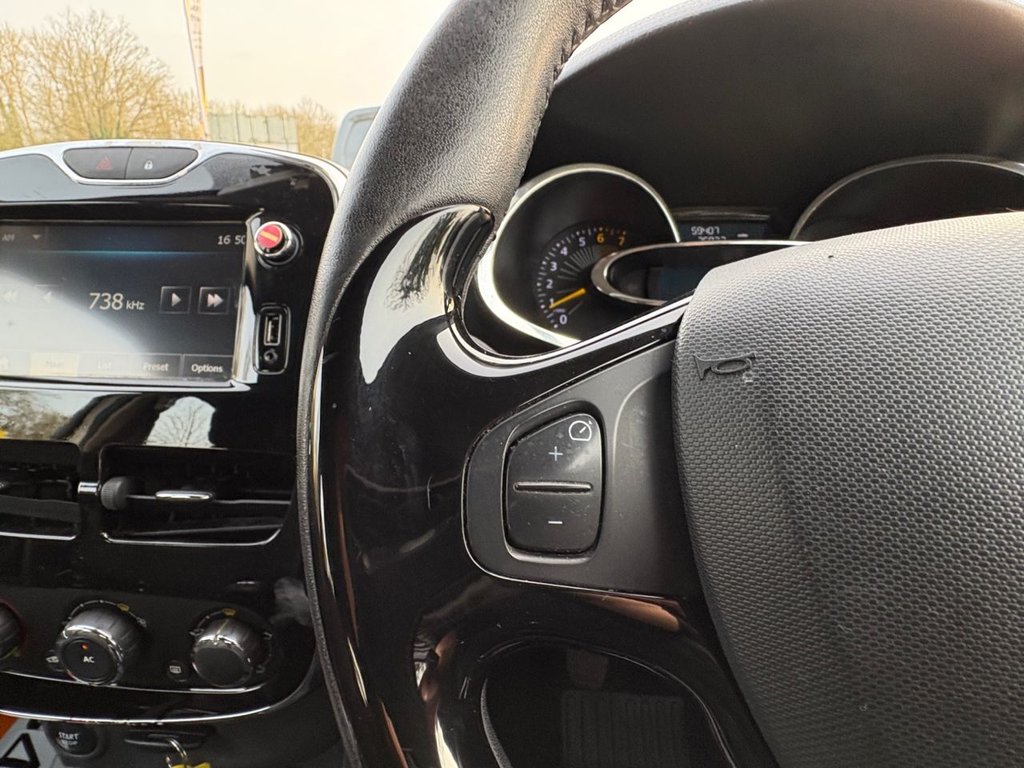 Used Renault Clio 2014 for sale - 77967292: Photo 15