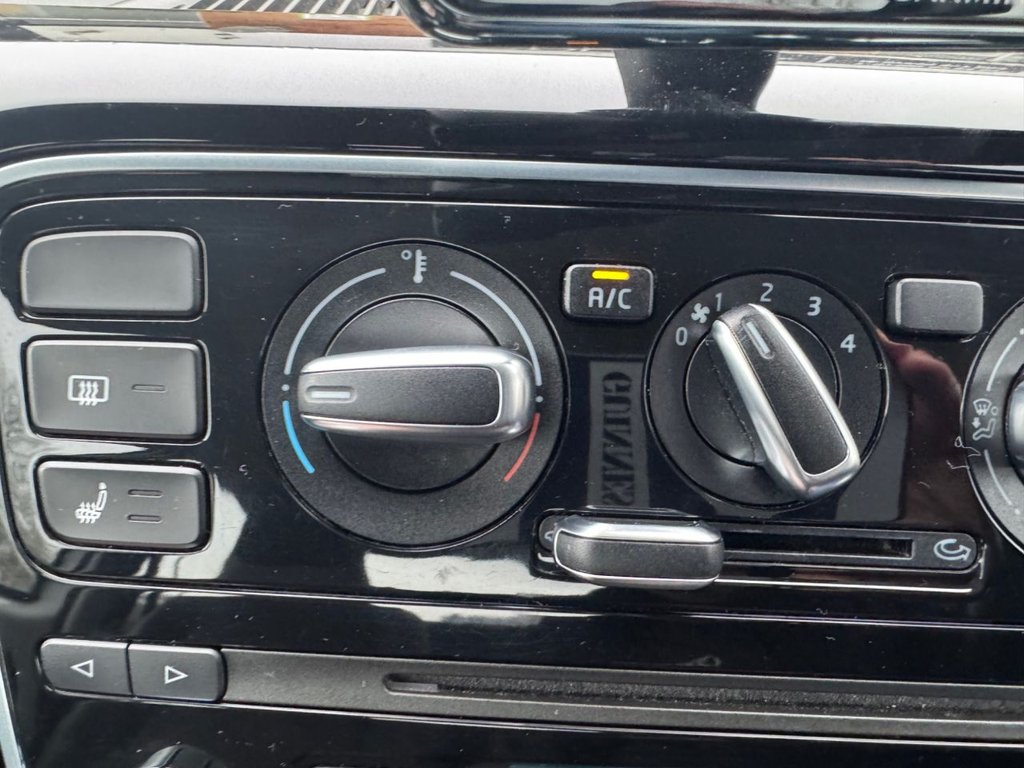 Used Volkswagen up! 2013 for sale - 77905347: Photo 12