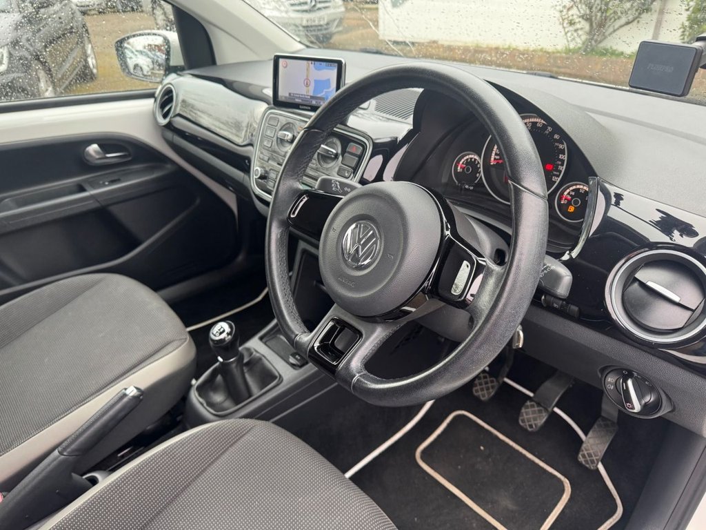 Used Volkswagen up! 2013 for sale - 77905347: Photo 3