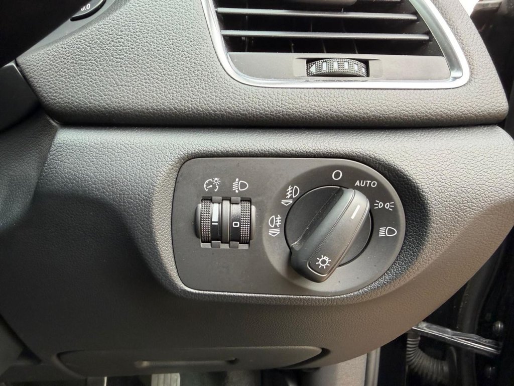 Used Audi Q3 2015 for sale - 77621337: Photo 31