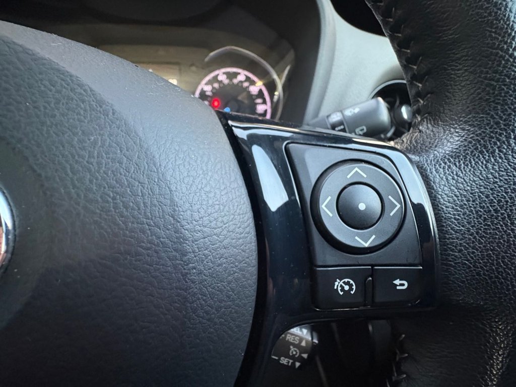 Used Toyota Yaris 2017 for sale - 77038000: Photo 19