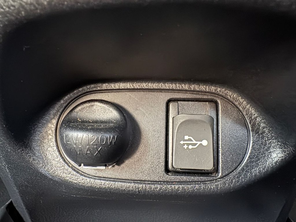 Used Toyota Yaris 2017 for sale - 77038000: Photo 29