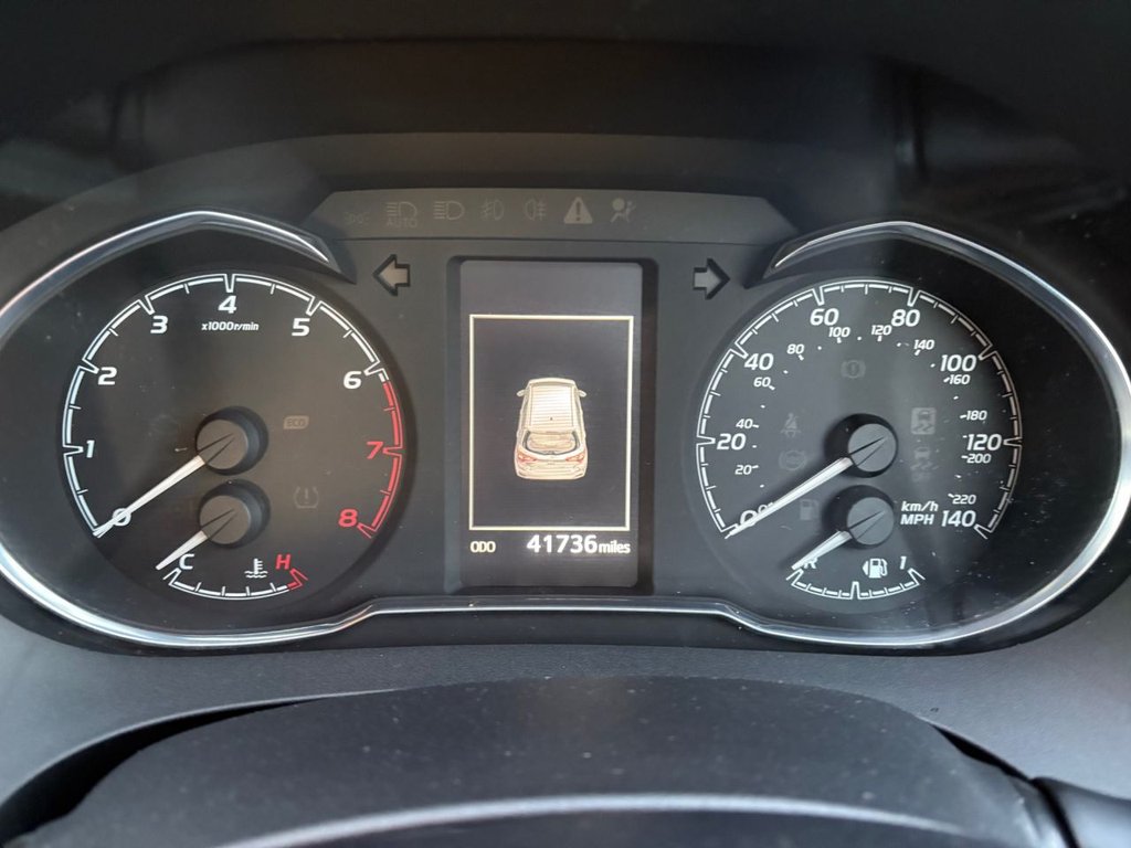 Used Toyota Yaris 2017 for sale - 77038000: Photo 32