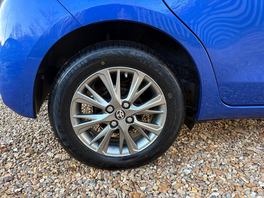 Used Toyota Yaris 2017 for sale - 77038000: Photo 37