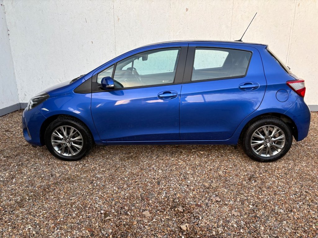 Used Toyota Yaris 2017 for sale - 77038000: Photo 9