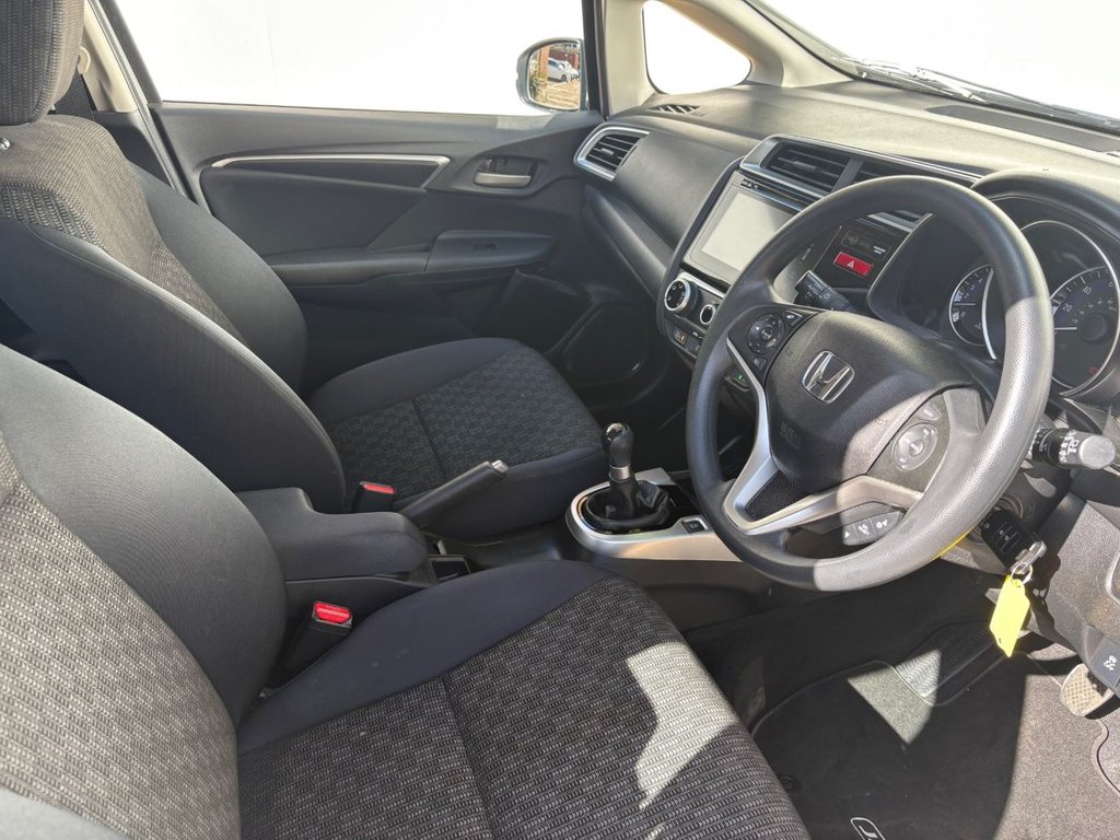 Used Honda Jazz 2017 for sale - 77027081: Photo 11