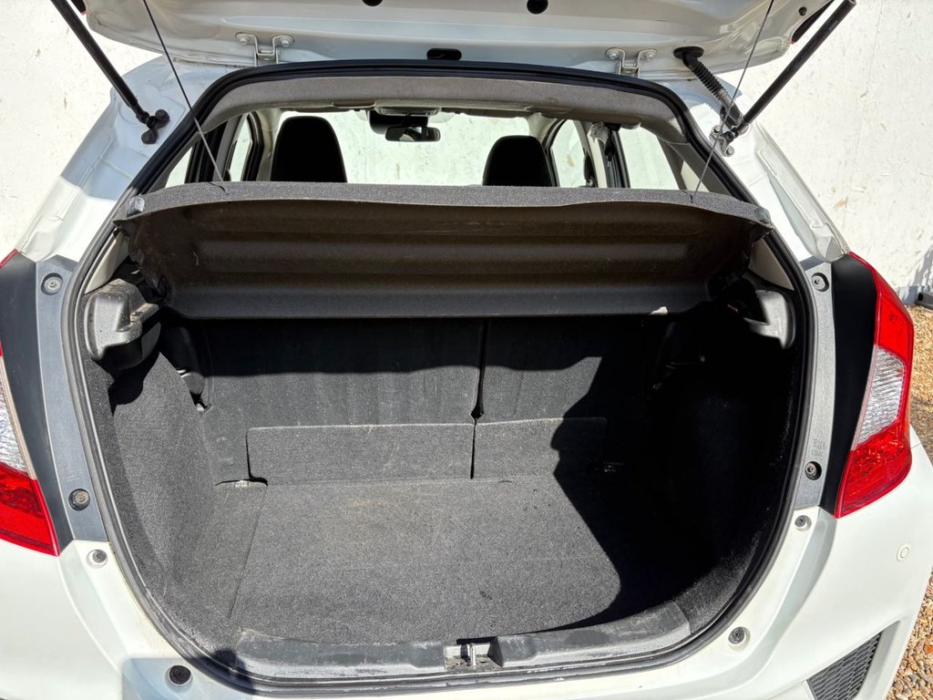 Used Honda Jazz 2017 for sale - 77027081: Photo 30