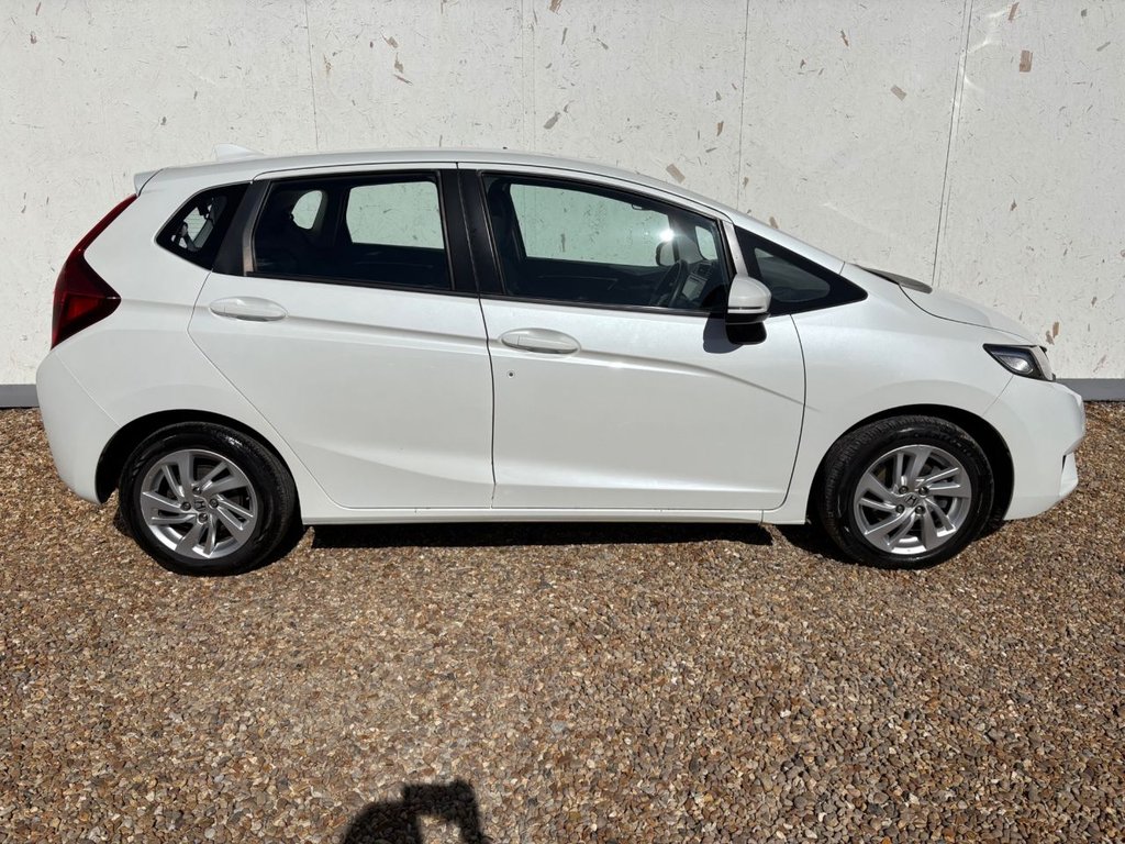 Used Honda Jazz 2017 for sale - 77027081: Photo 9