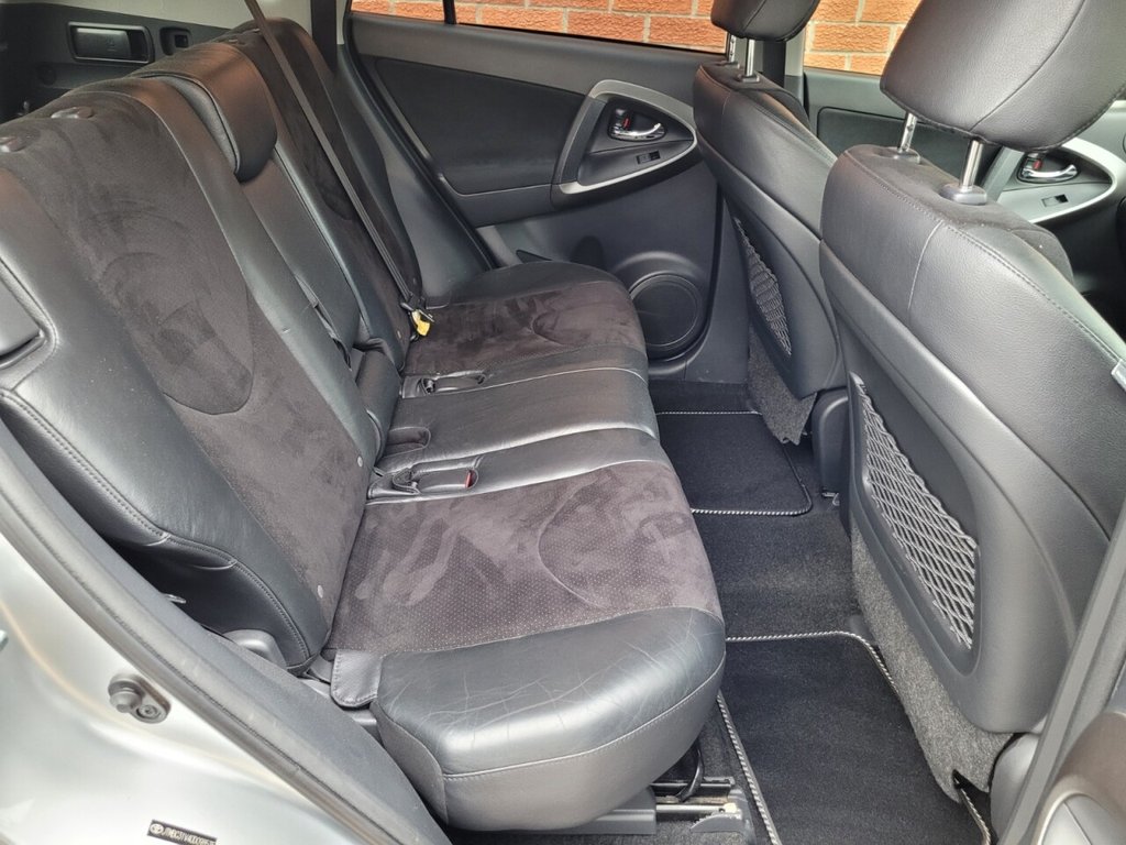 Used Toyota RAV4 2012 for sale - 76173139: Photo 15