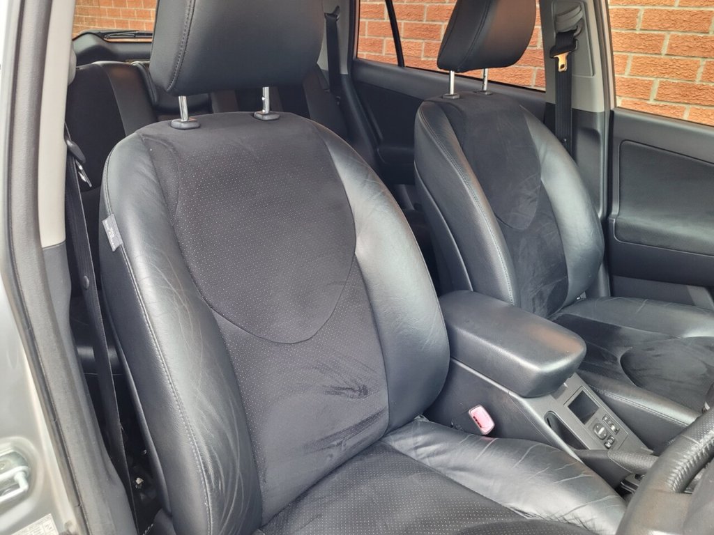 Used Toyota RAV4 2012 for sale - 76173139: Photo 16