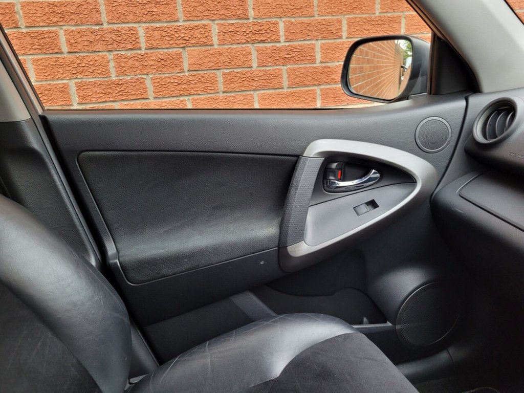 Used Toyota RAV4 2012 for sale - 76173139: Photo 20
