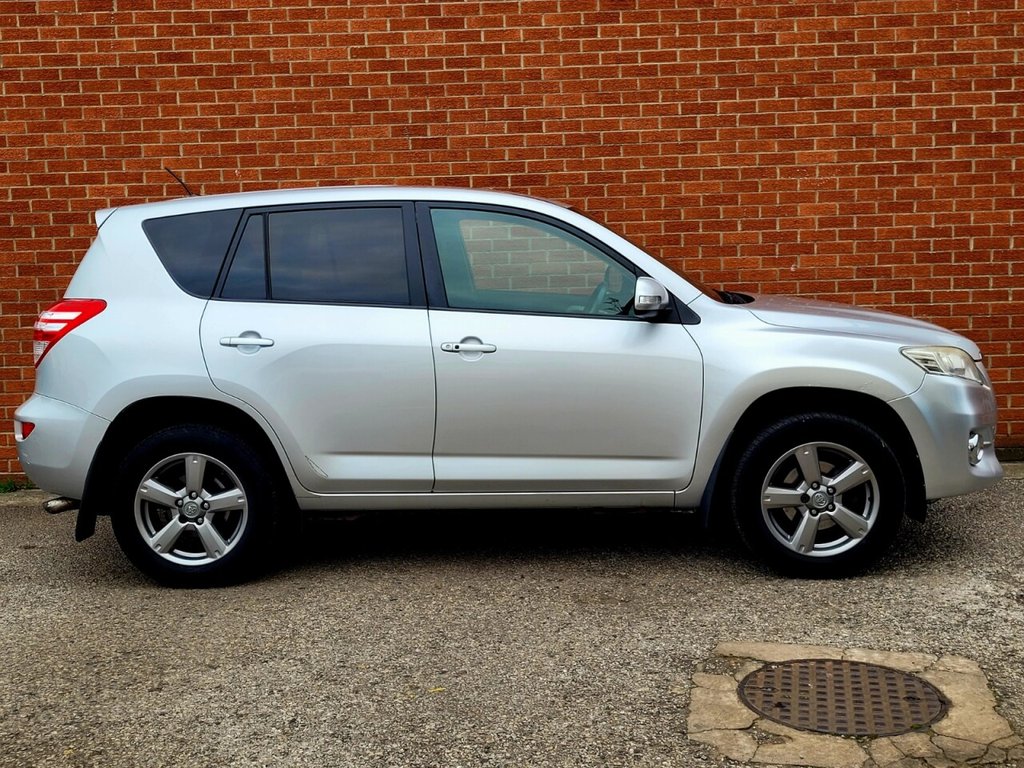 Used Toyota RAV4 2012 for sale - 76173139: Photo 8
