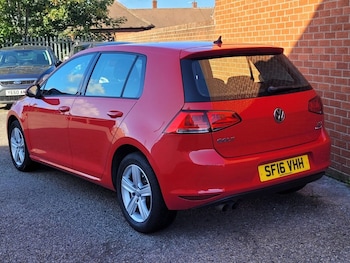 Used Volkswagen Golf 2016 for sale - 76081099: Photo