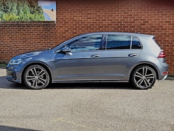 Used Volkswagen Golf 2017 for sale - 75814789: Photo