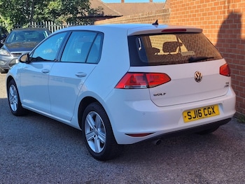 Used Volkswagen Golf 2016 for sale - 76074135: Photo
