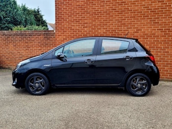 Used Toyota Yaris 2015 for sale - 75432928: Photo