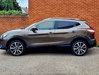 Used Nissan Qashqai 2014 for sale - 75320627: Photo
