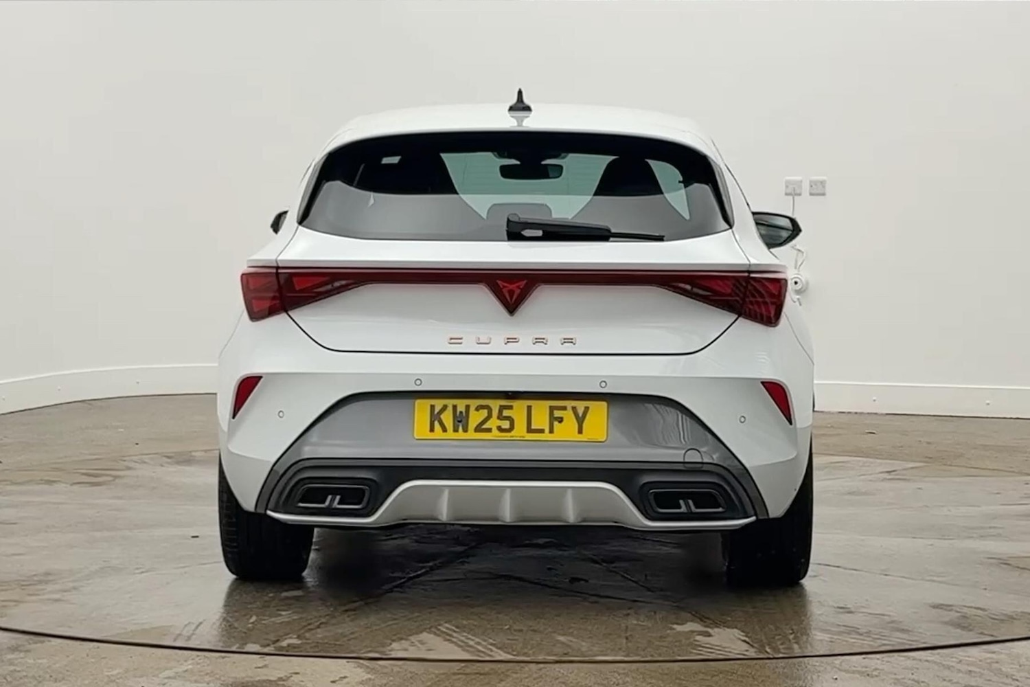 Used Cupra Leon 2025 for sale - 77834827: Photo 2