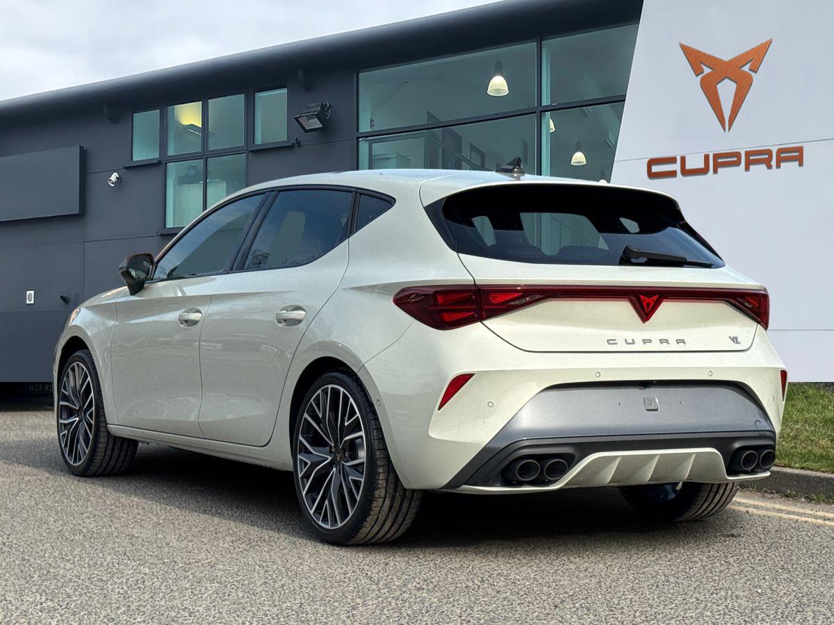Used Cupra Leon 2025 for sale - 76949630: Photo 2