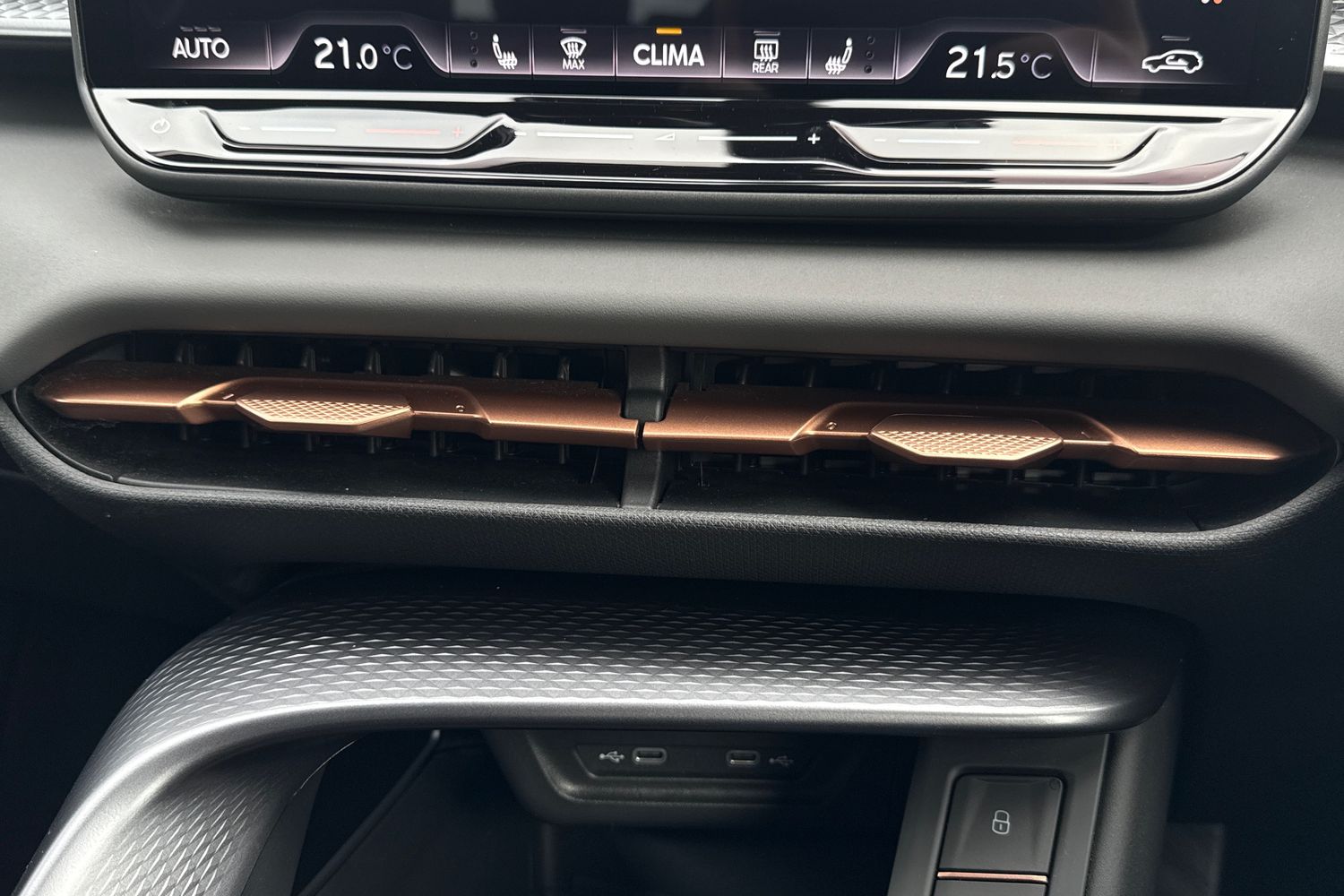 Used Cupra Terramar 2025 for sale - 76334391: Photo 21