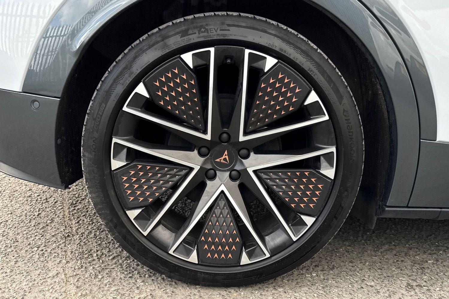 Used Cupra Tavascan 2025 for sale - 78197547: Photo 12