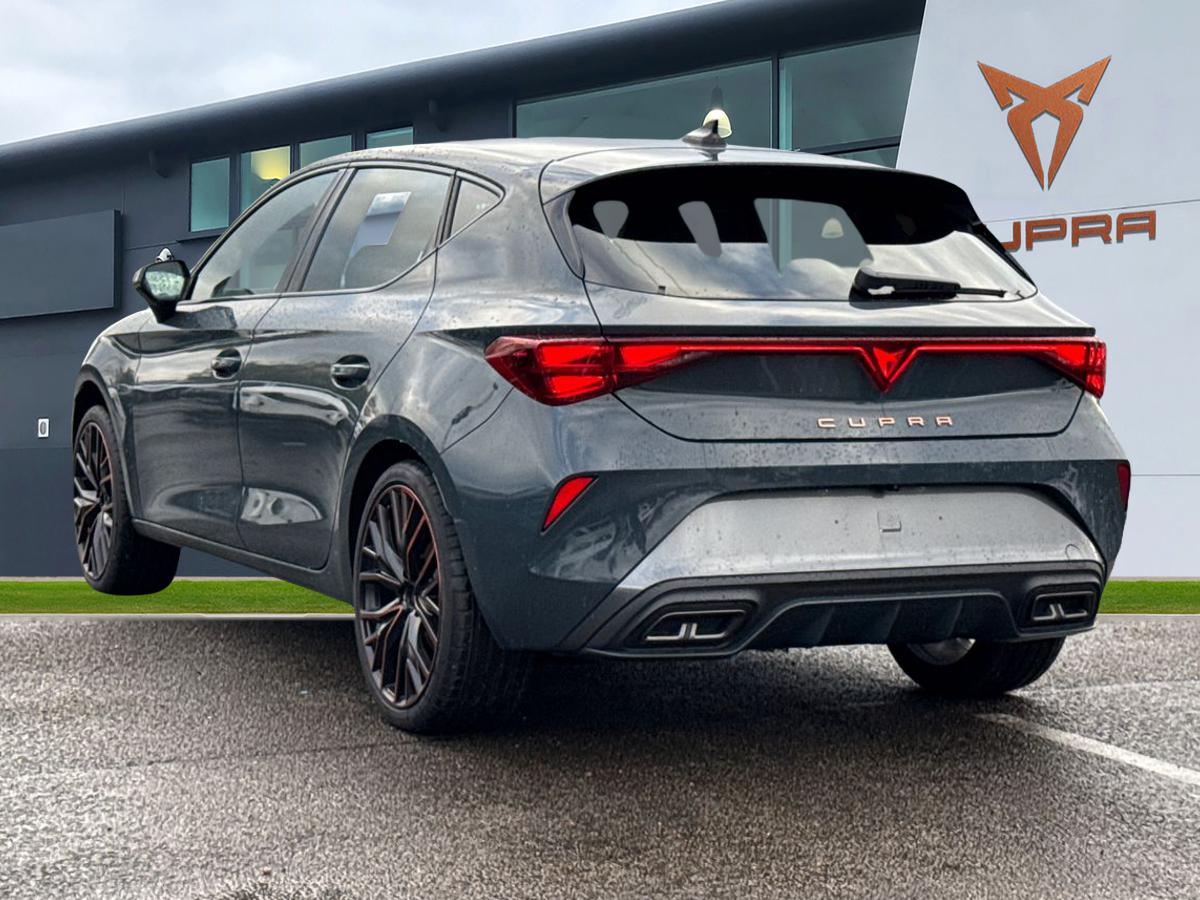 Used Cupra Leon 2025 for sale - 76909472: Photo 2