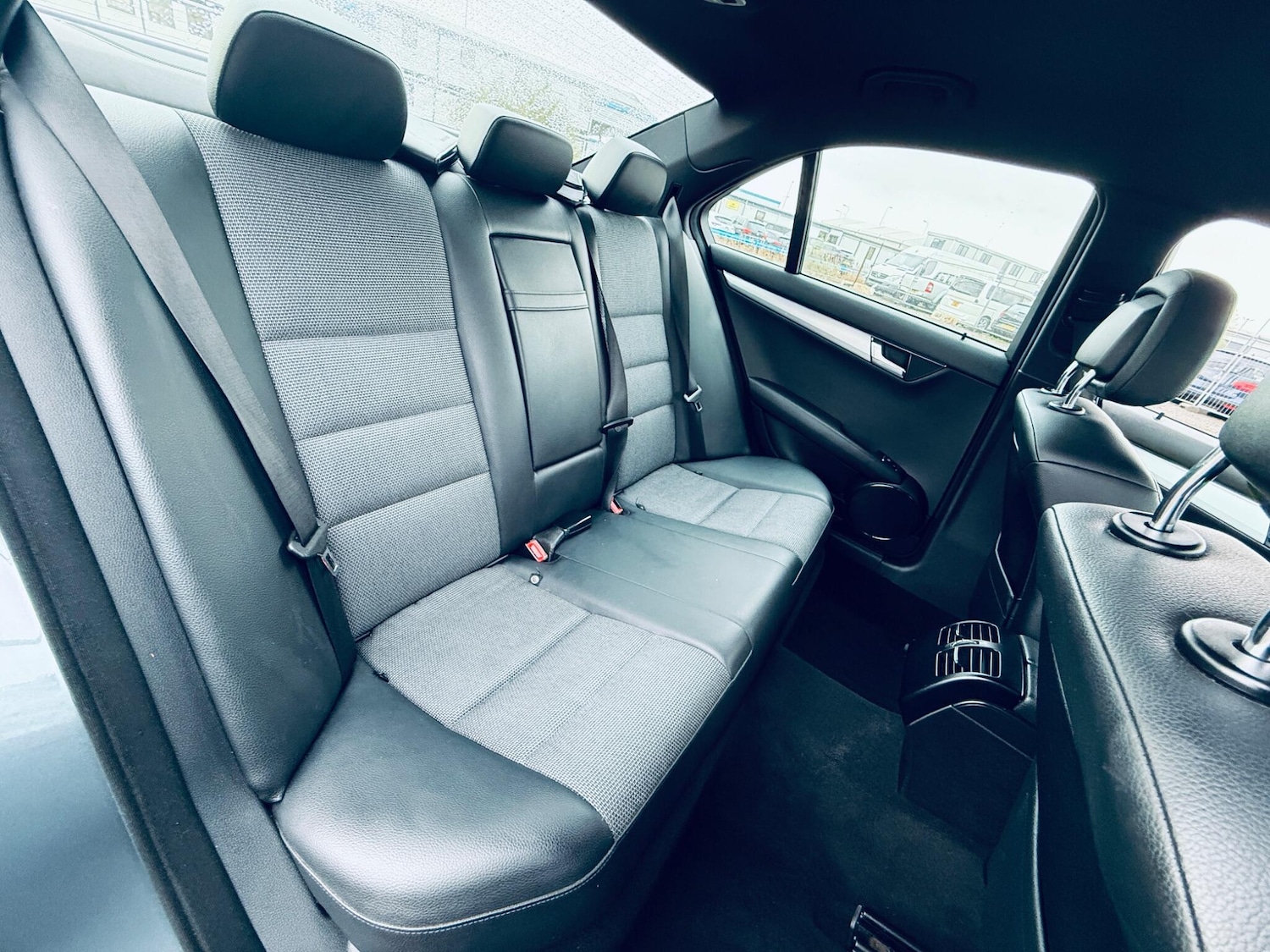 Used Mercedes-Benz C Class 2009 for sale - 76512783: Photo 23