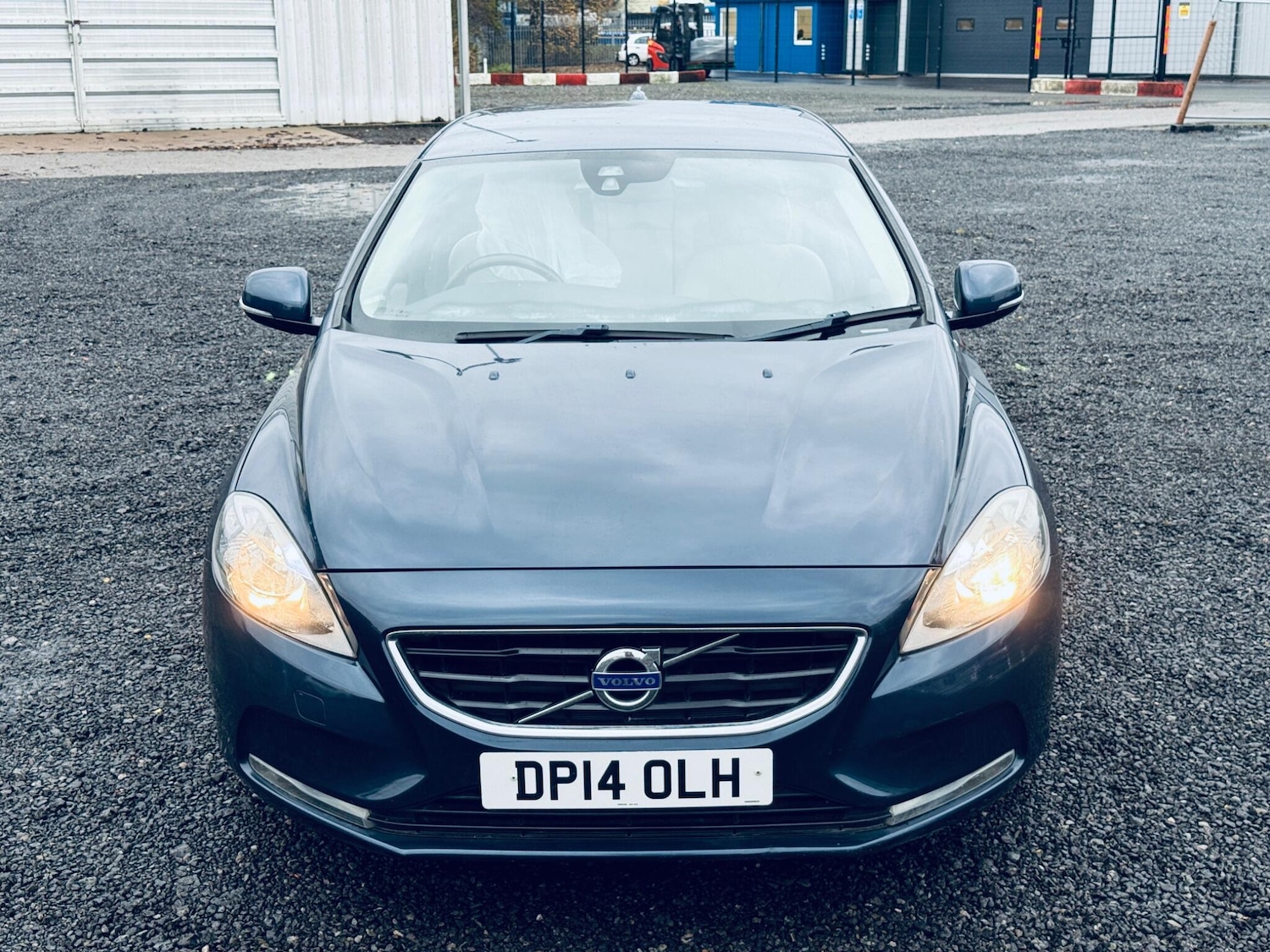 Used Volvo V40 2014 for sale - 77242650: Photo 2