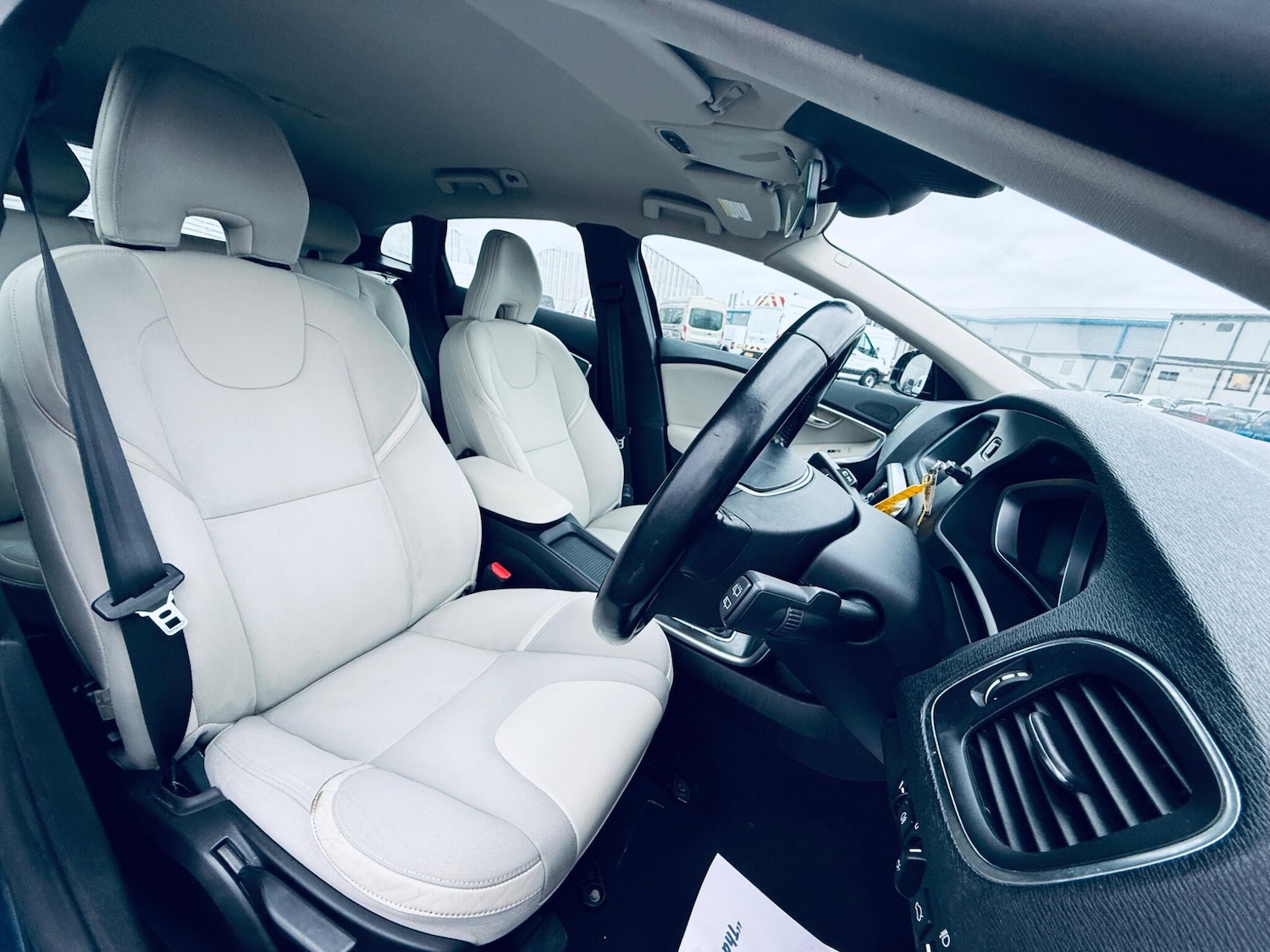 Used Volvo V40 2014 for sale - 77242650: Photo 22