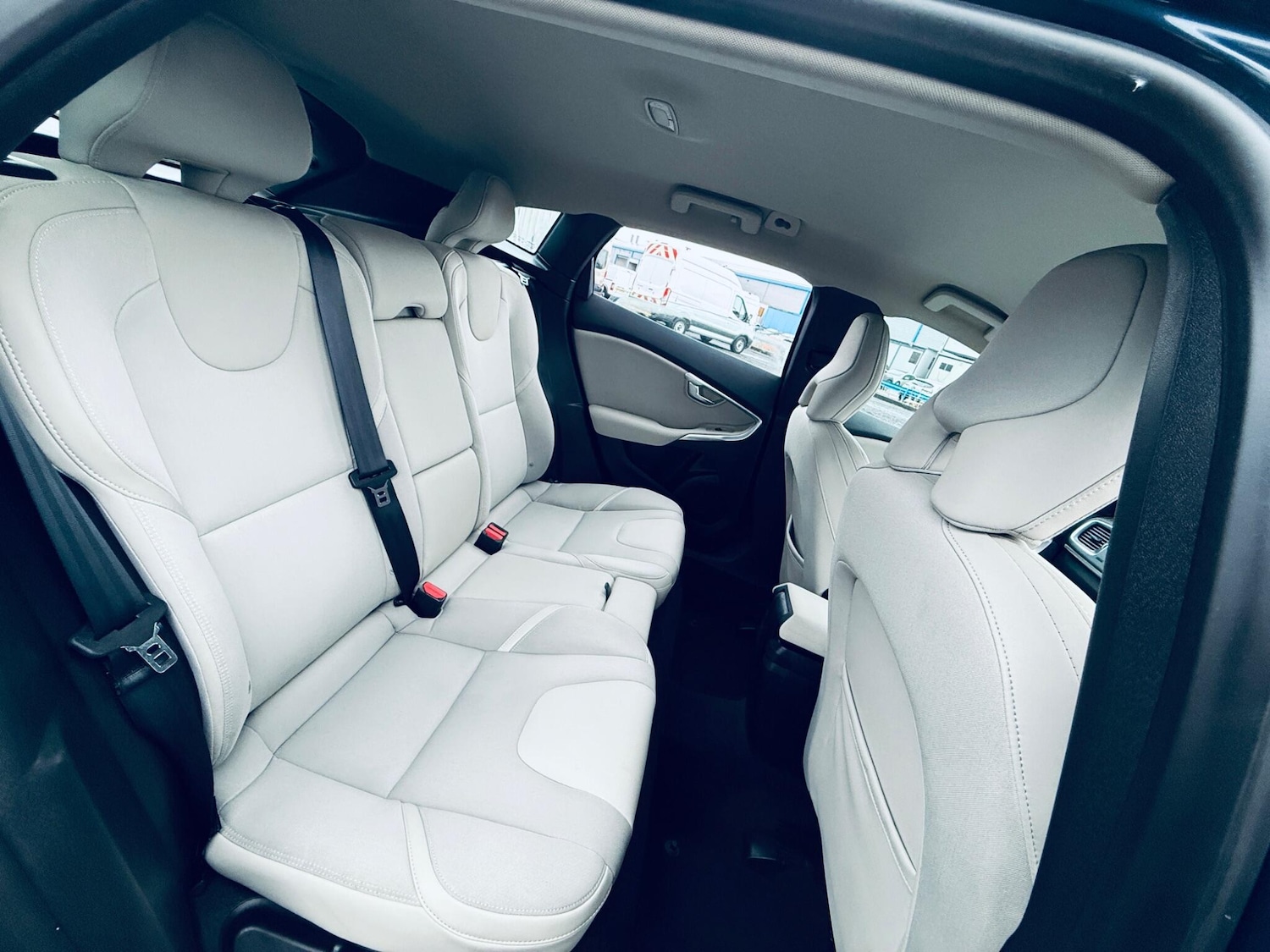 Used Volvo V40 2014 for sale - 77242650: Photo 26