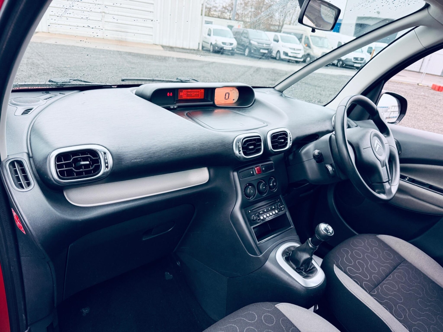 Used Citroen C3 Picasso 2012 for sale - 77166611: Photo 15