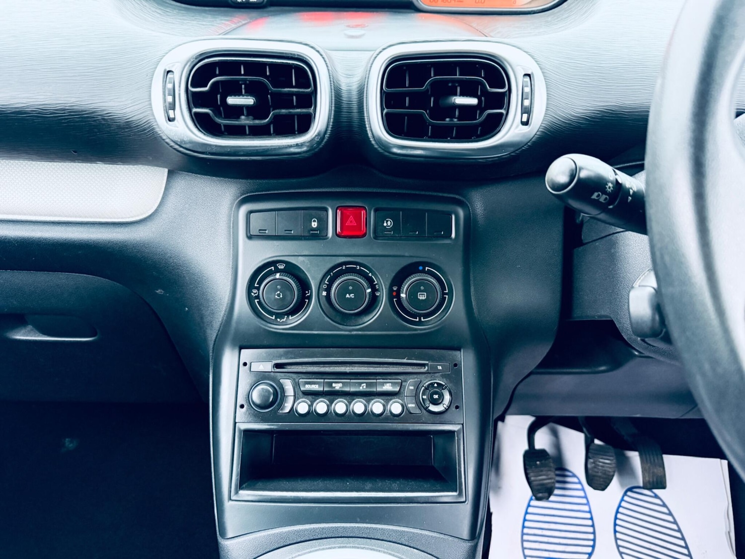 Used Citroen C3 Picasso 2012 for sale - 77166611: Photo 28