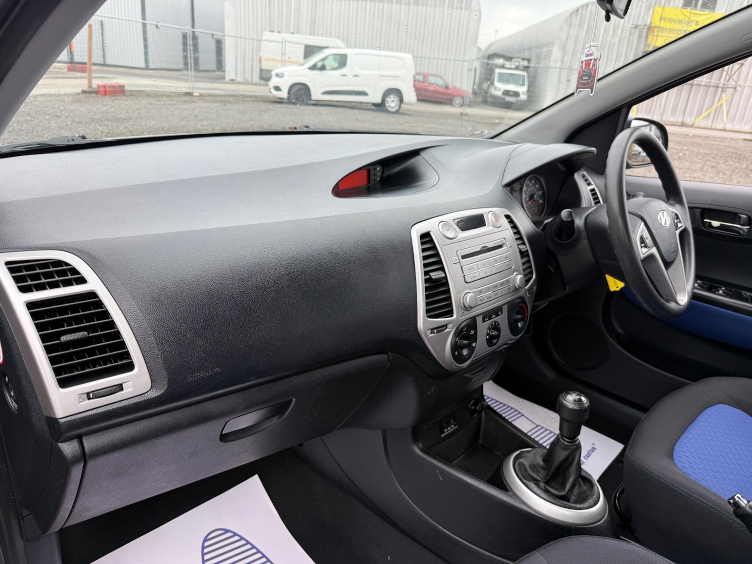 Used Hyundai i20 2010 for sale - 76512168: Photo 15