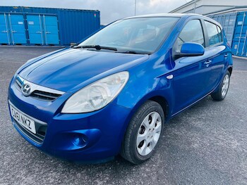 Used Hyundai i20 2011 for sale - 77396368: Photo